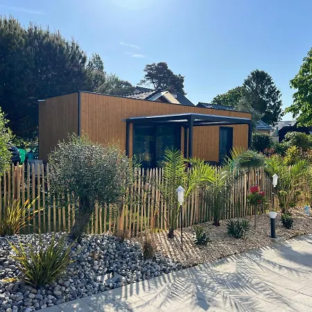 Charmante Maison A 2 Pas De La Mer Avec Son Jardin Pour 2 Adultes Et 2 Enfants Merville-Franceville-Plage Exterior photo