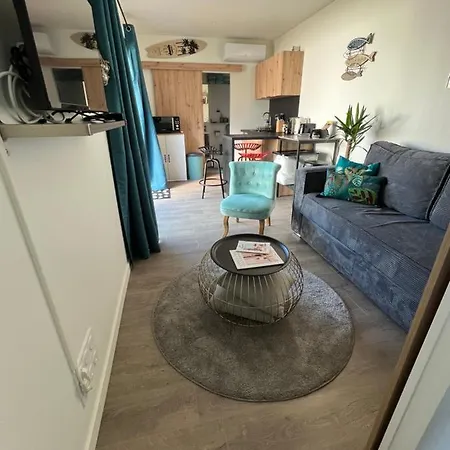Charmante Maison A 2 Pas De La Mer Avec Son Jardin Pour 2 Adultes Et 2 Enfants Merville-Franceville-Plage Exterior photo