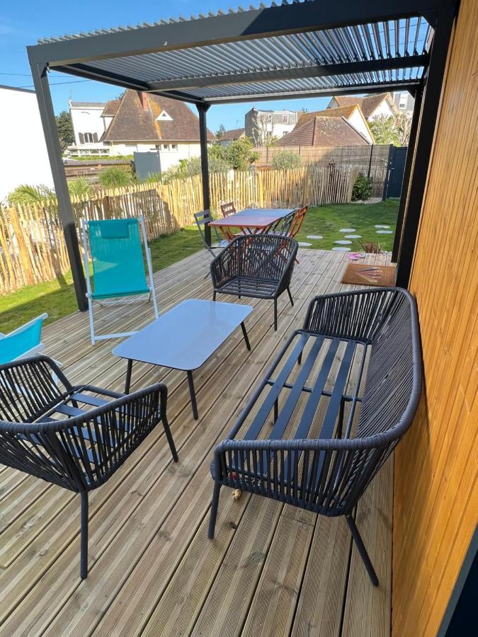 Charmante Maison A 2 Pas De La Avec Son Jardin Pour 2 Adultes Et 2 Enfants *