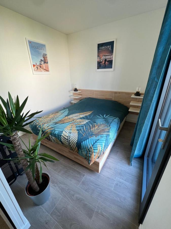 Charmante Maison A 2 Pas De La Avec Son Jardin Pour 2 Adultes Et 2 Enfants Appartement *